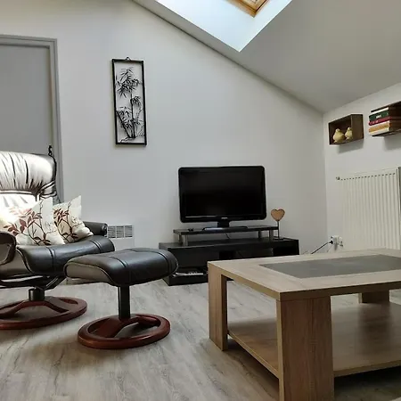 Au Jardin De Pages D'hotes Et Bed and Breakfast *